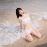木棉棉《焦糖白》写真图集 38P｜在线预览与图包下载