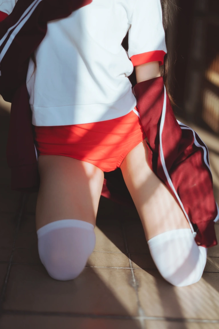 桜桃喵《桜桃未熟2 红色体操服》写真图集 44P｜在线预览与图包下载