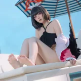屿鱼《蔚蓝档案 静山真白泳装》写真图集 30P｜在线预览与图包下载