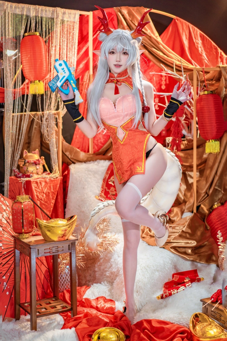 阿包也是兔娘《新春贺图 龙妹》写真图集 44P+1V｜在线预览与图包下载