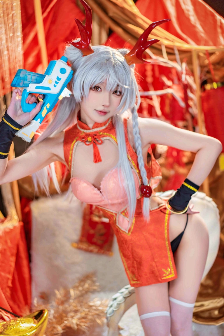 阿包也是兔娘《新春贺图 龙妹》写真图集 44P+1V｜在线预览与图包下载