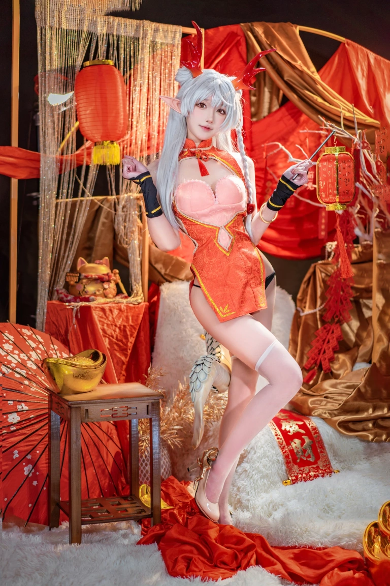 阿包也是兔娘《新春贺图 龙妹》写真图集 44P+1V｜在线预览与图包下载