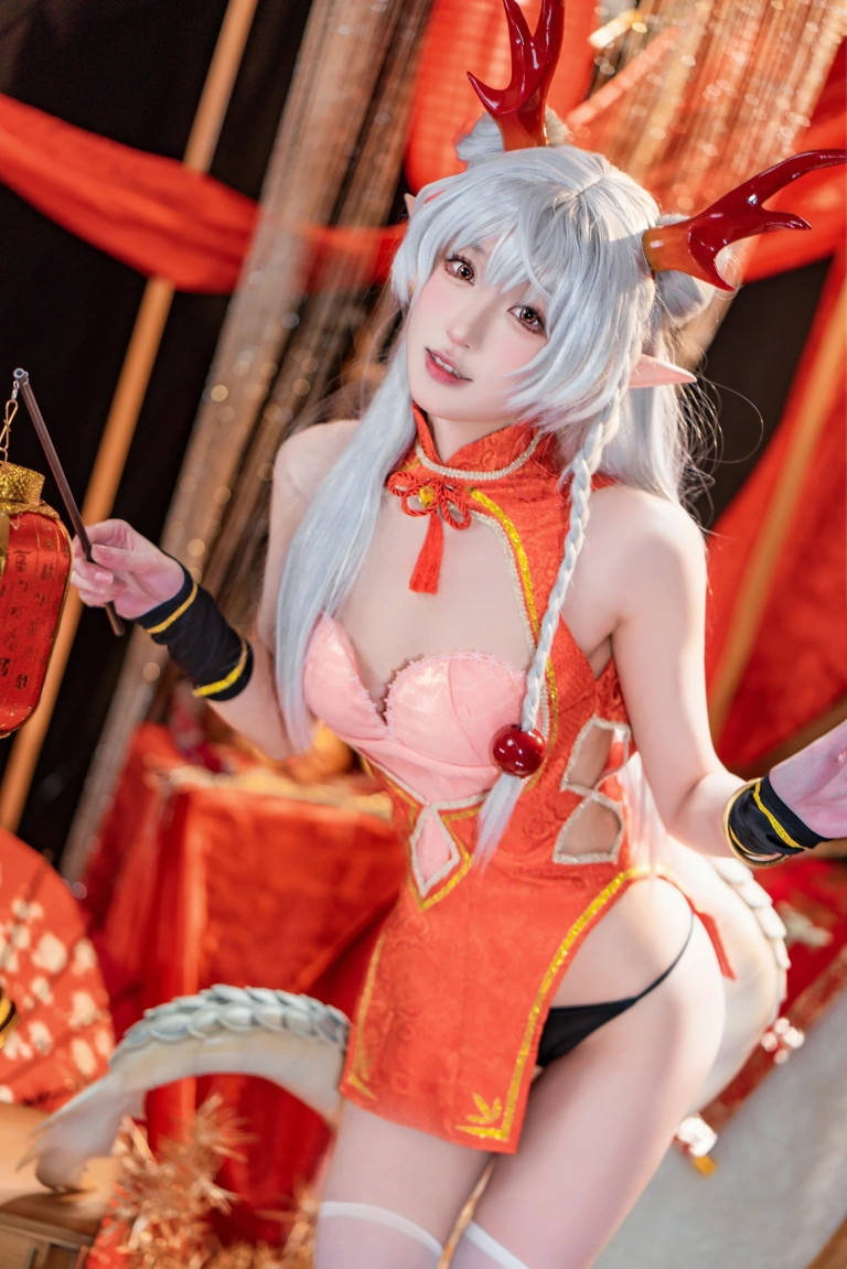 阿包也是兔娘《新春贺图 龙妹》写真图集 44P+1V｜在线预览与图包下载
