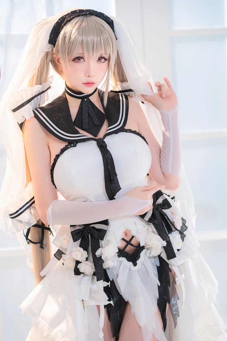 星之迟迟《《纯白と漆黑》 可畏》写真图集 20P｜在线预览与图包下载