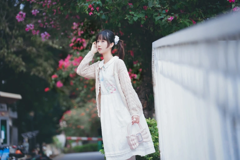 木棉棉《花与少女》写真图集 29P｜在线预览与图包下载