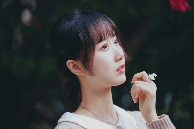 木棉棉《花与少女》写真图集 29P｜在线预览与图包下载