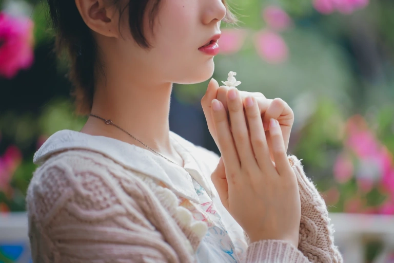 木棉棉《花与少女》写真图集 29P｜在线预览与图包下载
