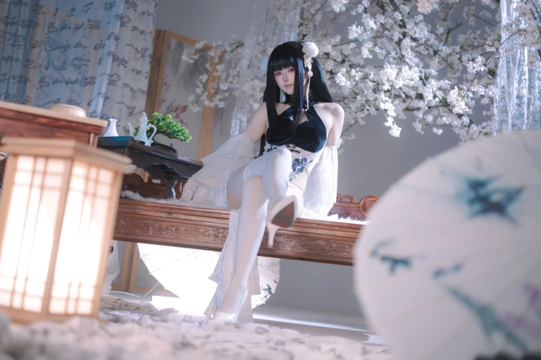 屿鱼《碧蓝航线 史特拉塞·艳书美玉》写真图集 97P｜在线预览与图包下载