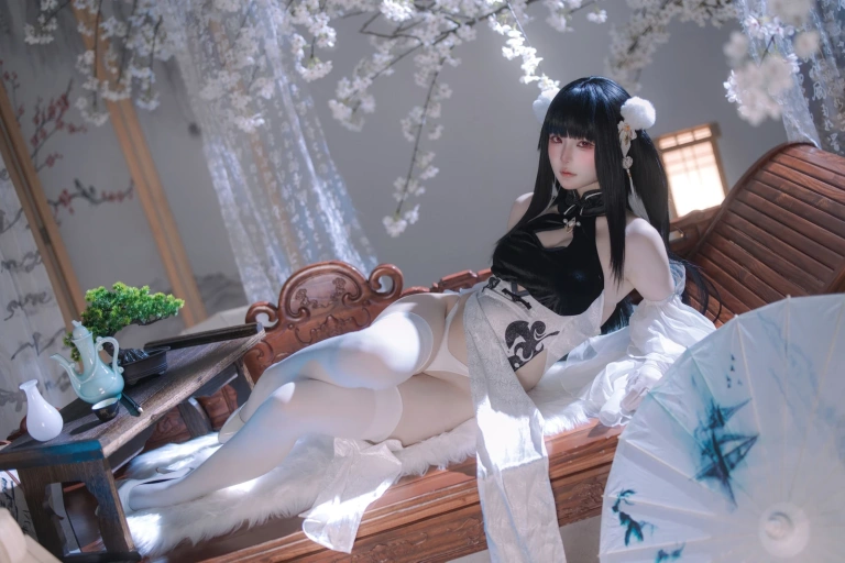 屿鱼《碧蓝航线 史特拉塞·艳书美玉》写真图集 97P｜在线预览与图包下载