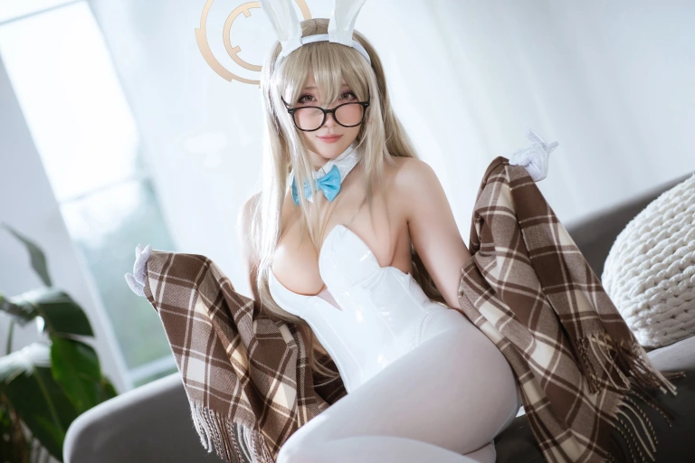 瓜希酱&Momoko葵葵《BA兔兔cos双人本》写真图集 93P｜在线预览与图包下载