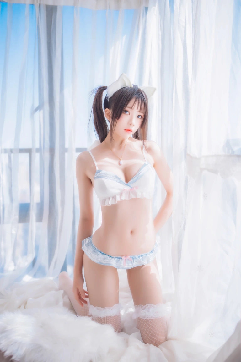 桜桃喵《一只恋爱》写真图集 44P｜在线预览与图包下载