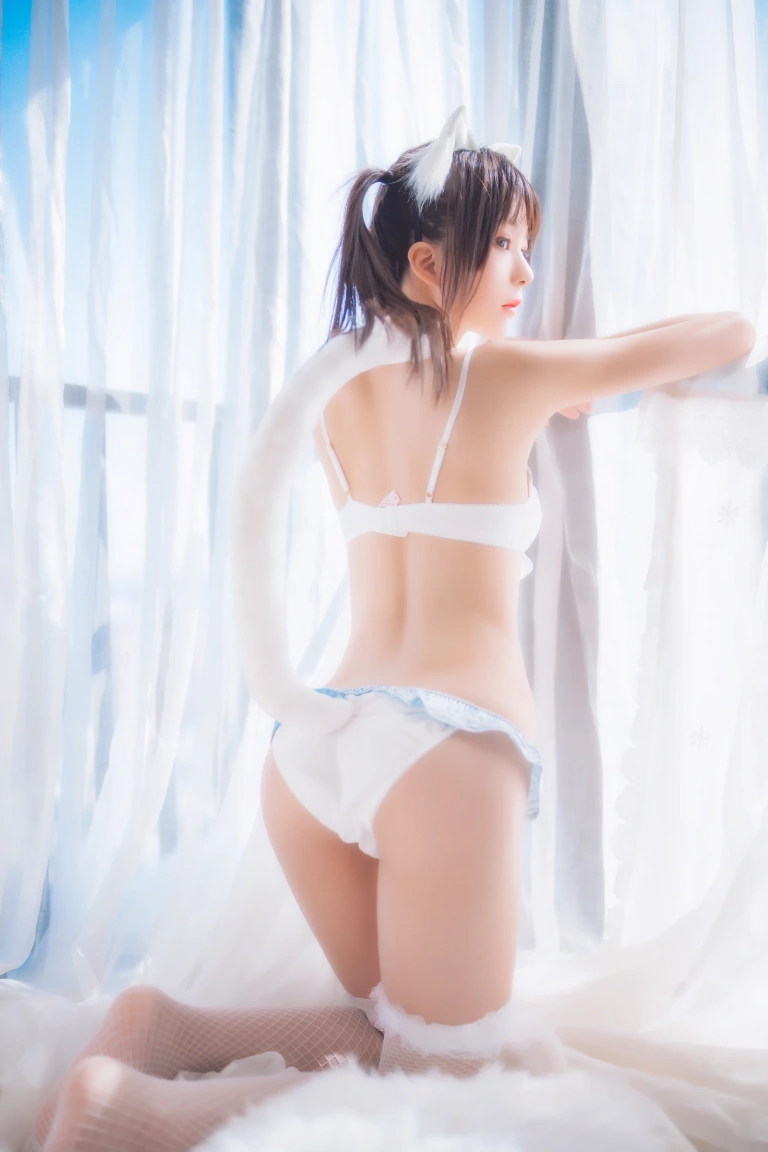 桜桃喵《一只恋爱》写真图集 44P｜在线预览与图包下载