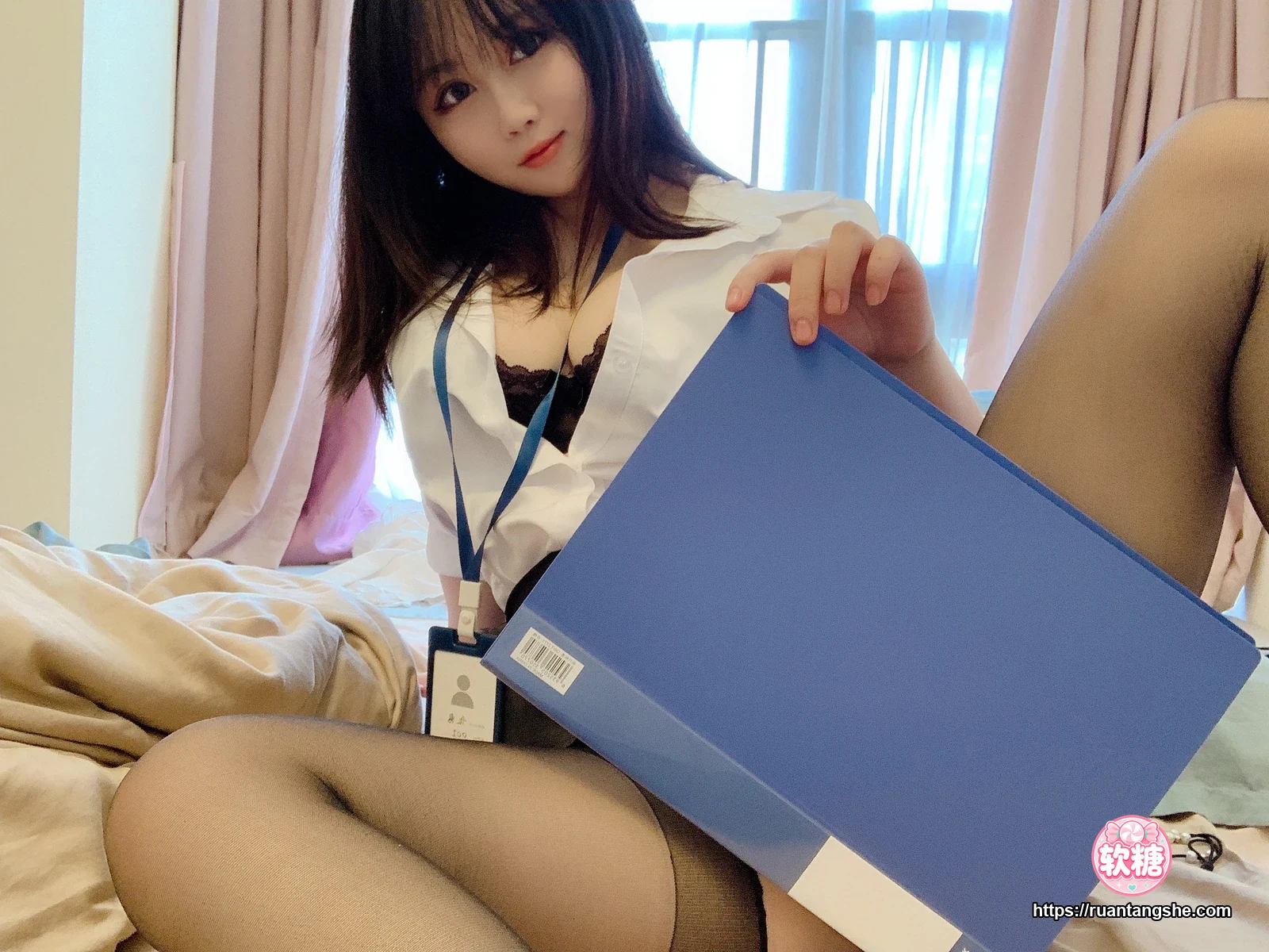 依酱 依酱 NO.07 - 黑丝制服