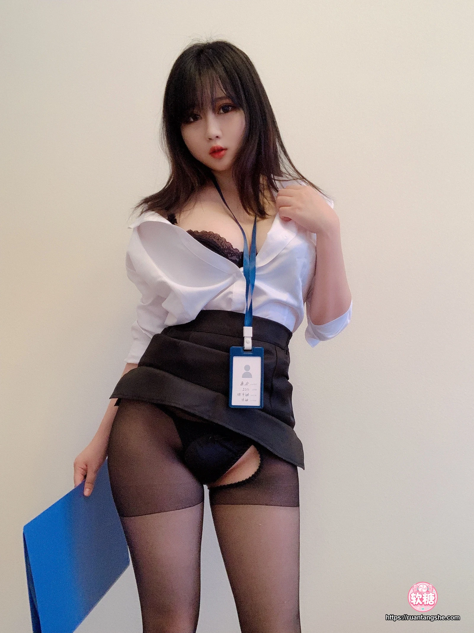 依酱 依酱 NO.07 - 黑丝制服