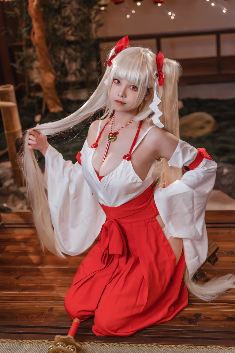 蜜汁猫裘《可畏巫女》写真图集 50P+4V｜在线预览与图包下载