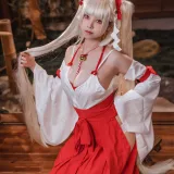 蜜汁猫裘《可畏巫女》写真图集 50P+4V｜在线预览与图包下载