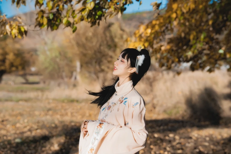 木棉棉《山川如酒》写真图集 35P｜在线预览与图包下载