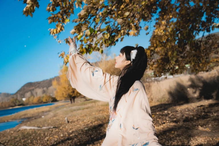 木棉棉《山川如酒》写真图集 35P｜在线预览与图包下载