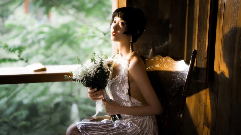 木棉棉《花束里的浪漫》写真图集 48P｜在线预览与图包下载