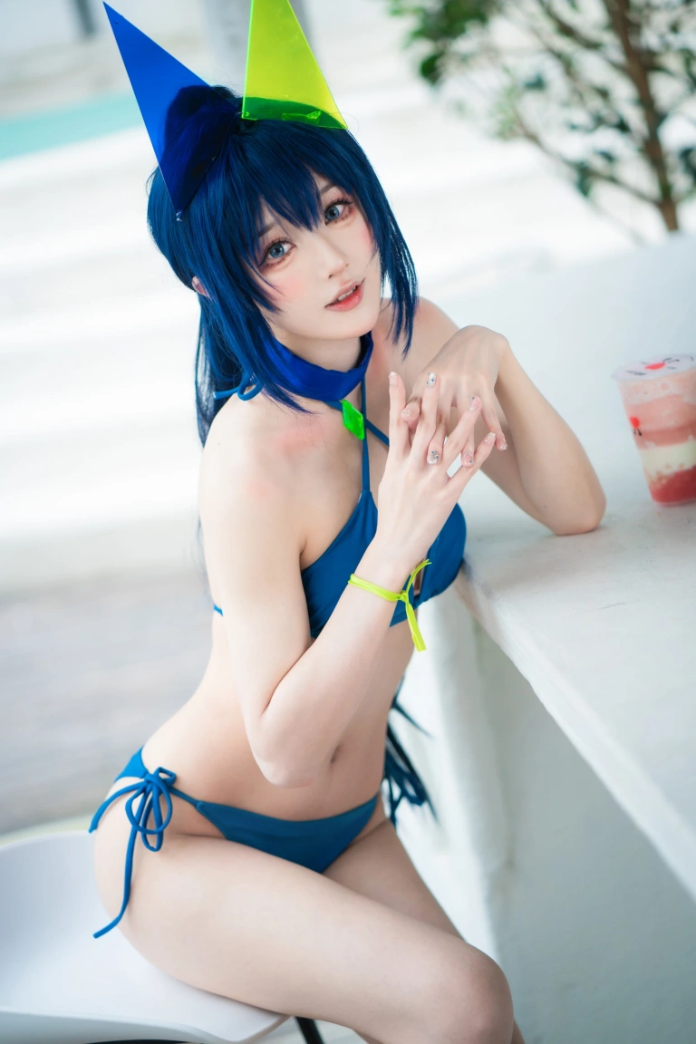 阿包也是兔娘《花园泳装》写真图集 35P｜在线预览与图包下载