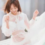 木棉棉《天台》写真图集 38P｜在线预览与图包下载