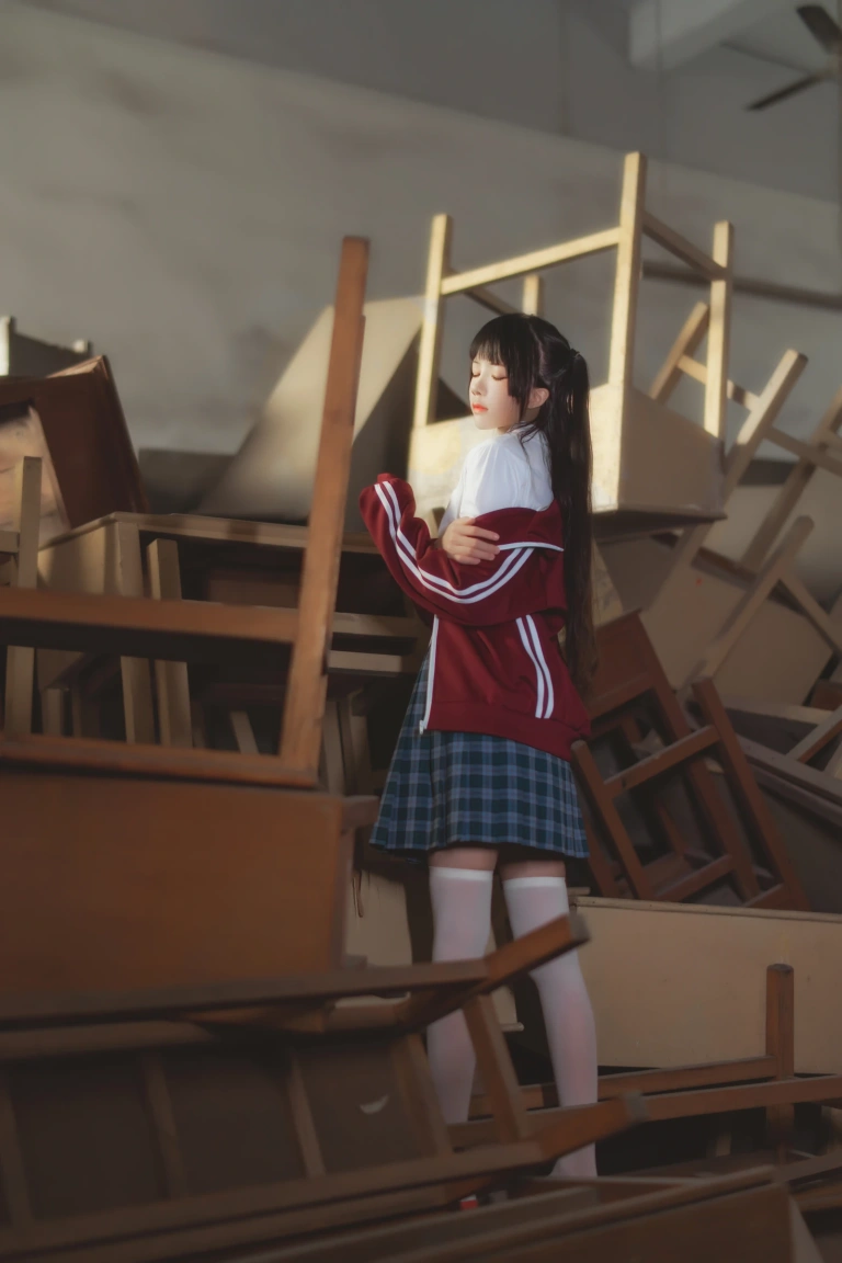 桜桃喵《桜桃未熟3 废弃教室》写真图集 38P｜在线预览与图包下载