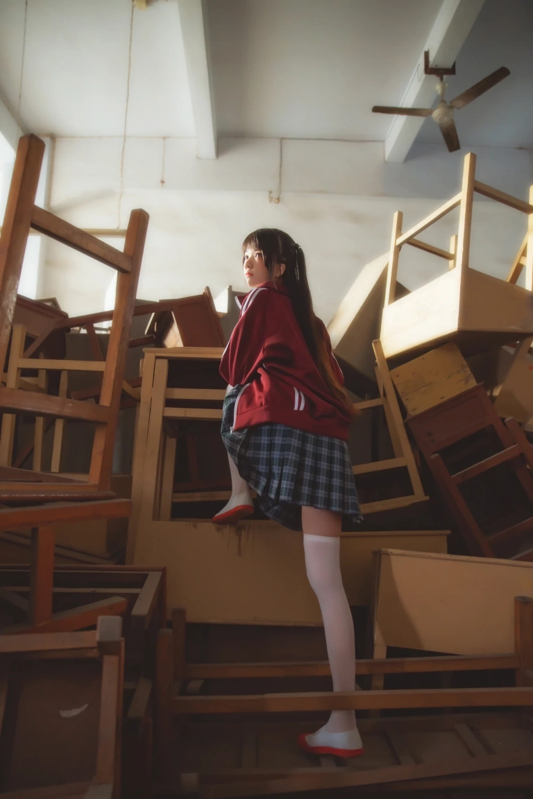 桜桃喵《桜桃未熟3 废弃教室》写真图集 38P｜在线预览与图包下载