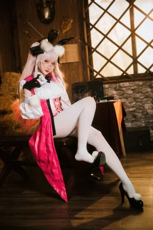 瓜希酱《光之高扬斯卡娅2階》写真图集 30P｜在线预览与图包下载