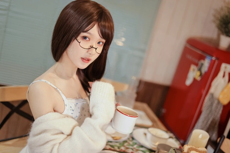 阿包也是兔娘《轻熟女》写真图集 34P｜在线预览与图包下载