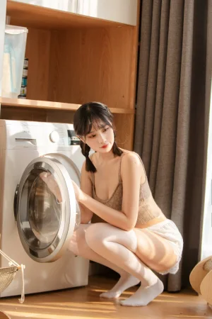 念雪《蜜桃拿铁》写真图集 36P｜在线预览与图包下载