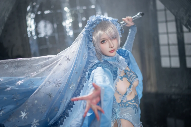 阿包也是兔娘《冰雪2B》写真图集 42P｜在线预览与图包下载