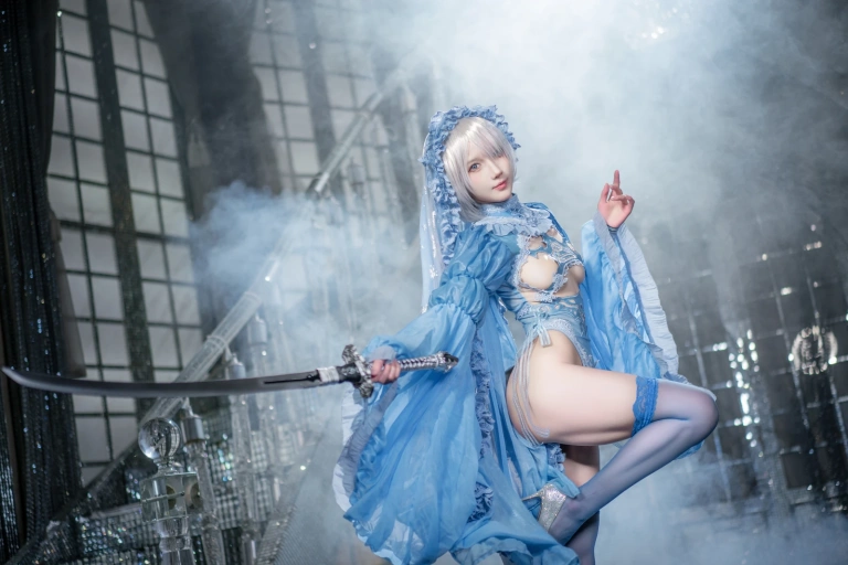 阿包也是兔娘《冰雪2B》写真图集 42P｜在线预览与图包下载