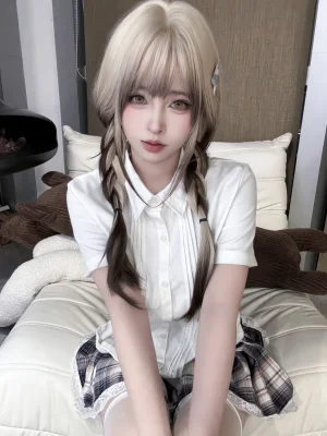 清水由乃《白衫碎影》写真图集 55P+1V｜在线预览与图包下载