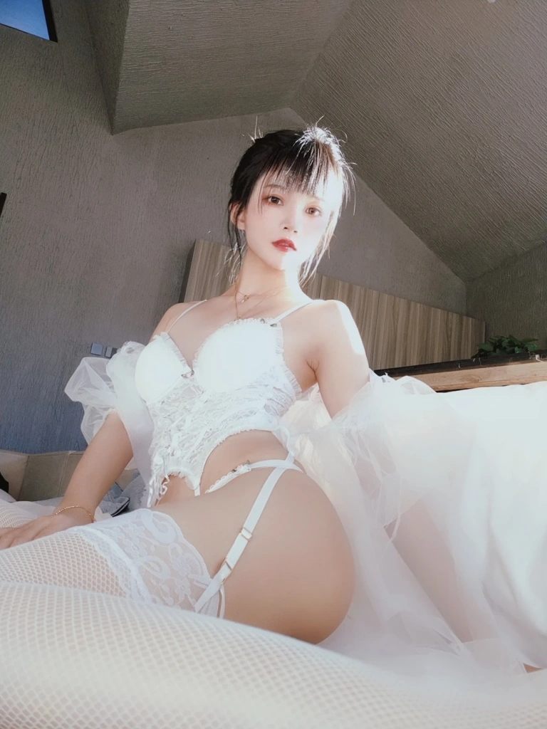 桜桃喵《白纱糖01》写真图集 40P｜在线预览与图包下载