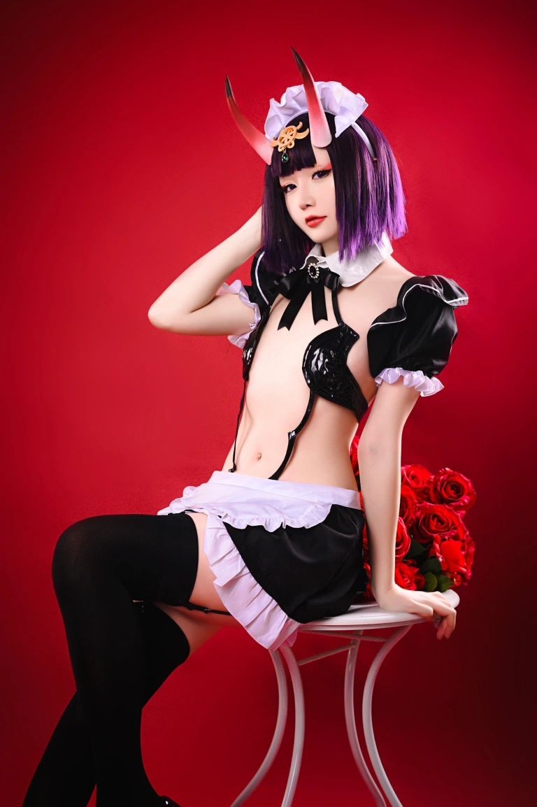 星之迟迟《《星之彼方》 酒吞女仆》写真图集 20P｜在线预览与图包下载