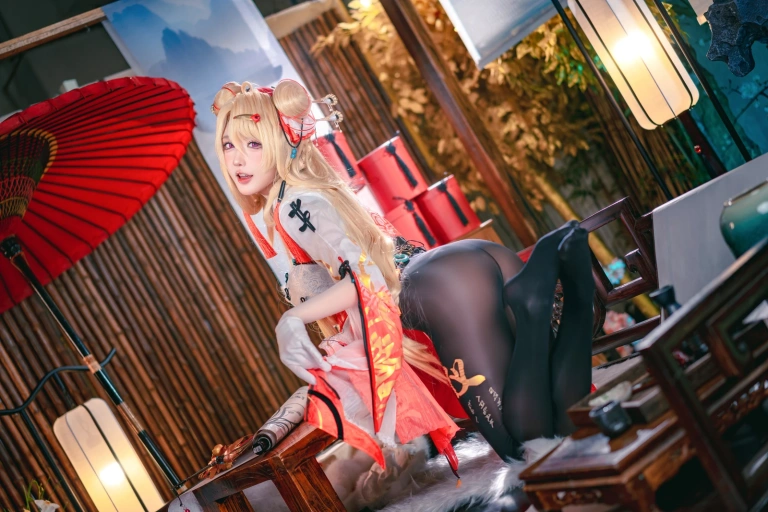 阿包也是兔娘《交错战线 咎瓦尤斯》写真图集 28P+2V｜在线预览与图包下载