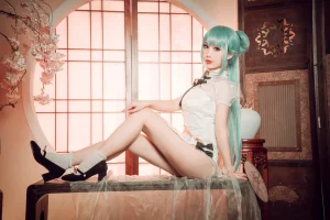 面饼仙儿《初音旗袍》写真图集 28P｜在线预览与图包下载