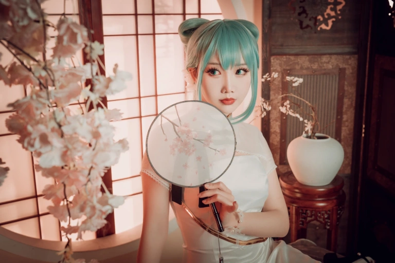 面饼仙儿《初音旗袍》写真图集 28P｜在线预览与图包下载