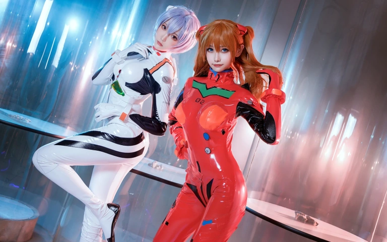 瓜希酱&Momoko葵葵《EVA 双厨狂喜版》写真图集 62P｜在线预览与图包下载