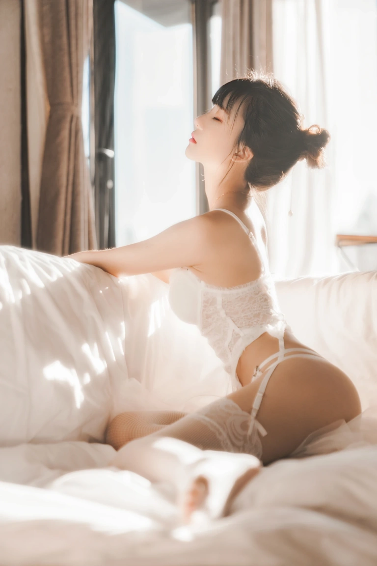 桜桃喵《白纱糖02》写真图集 35P｜在线预览与图包下载