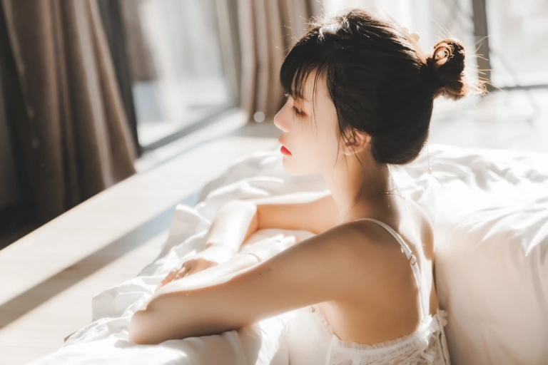 桜桃喵《白纱糖02》写真图集 35P｜在线预览与图包下载