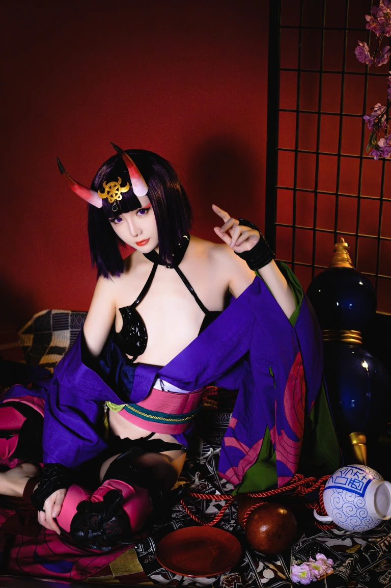 星之迟迟《《星之彼方》 酒吞原皮》写真图集 20P｜在线预览与图包下载