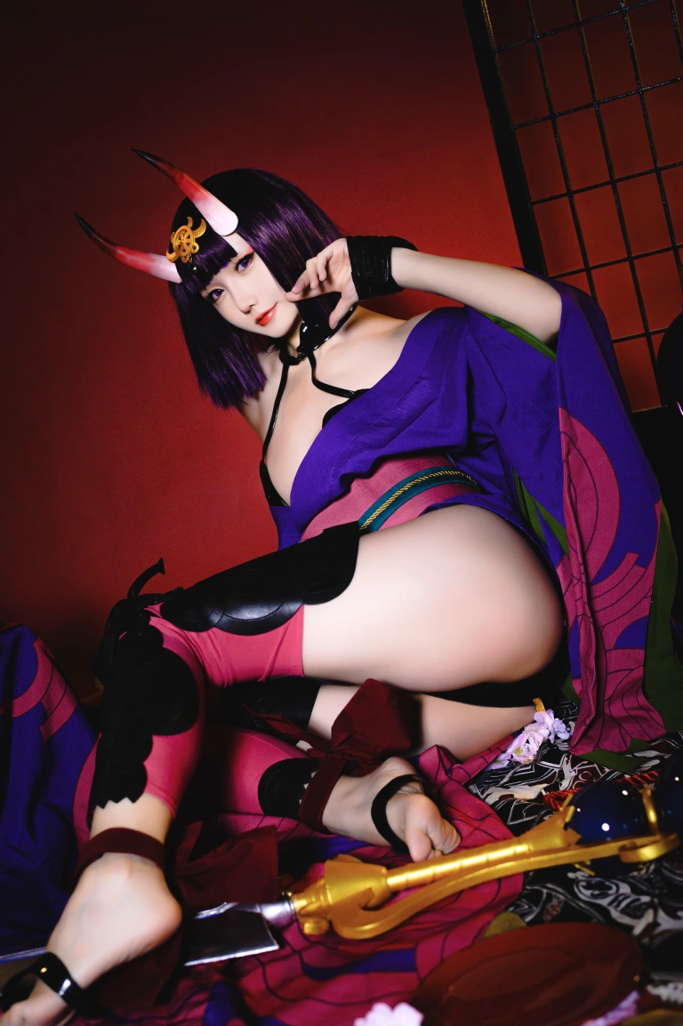 星之迟迟《《星之彼方》 酒吞原皮》写真图集 20P｜在线预览与图包下载
