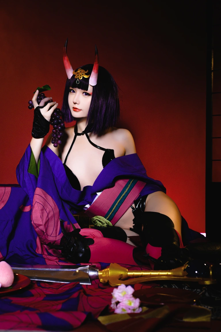 星之迟迟《《星之彼方》 酒吞原皮》写真图集 20P｜在线预览与图包下载