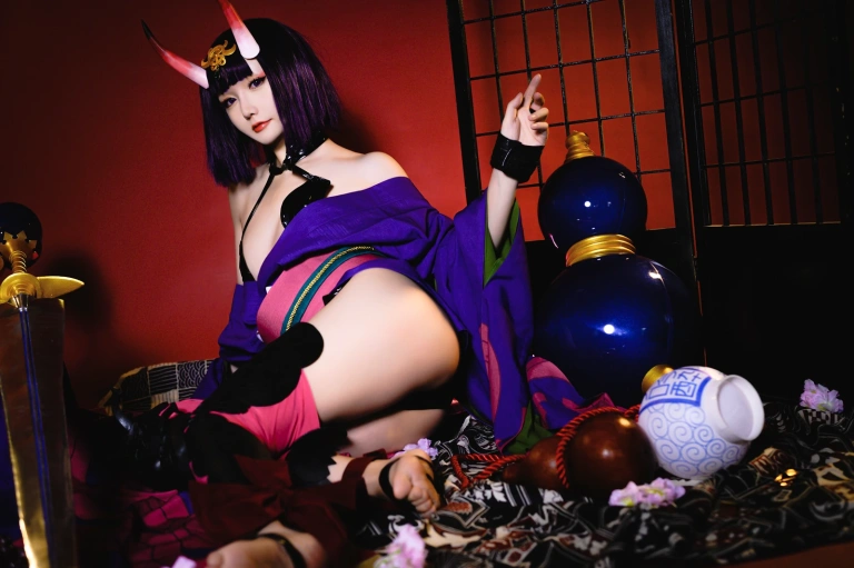 星之迟迟《《星之彼方》 酒吞原皮》写真图集 20P｜在线预览与图包下载
