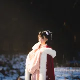 桜桃喵《熹微》写真图集 30P｜在线预览与图包下载