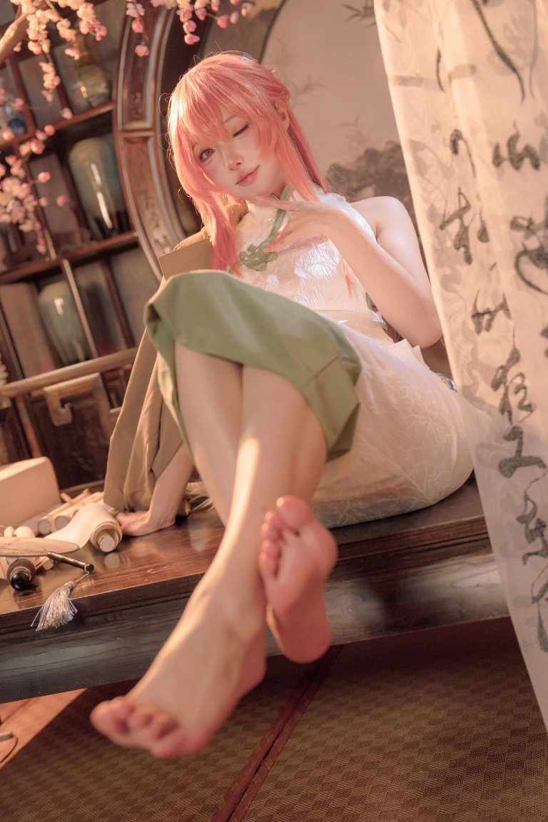 阿包也是兔娘《碧蓝航线 英仙座旗袍》写真图集 30P｜在线预览与图包下载