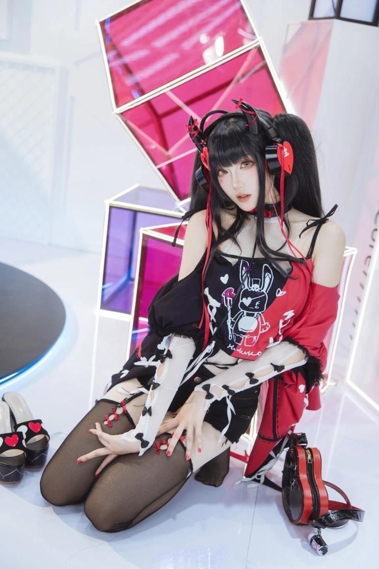瓜希酱《交错战线cos旋律》写真图集 14P｜在线预览与图包下载