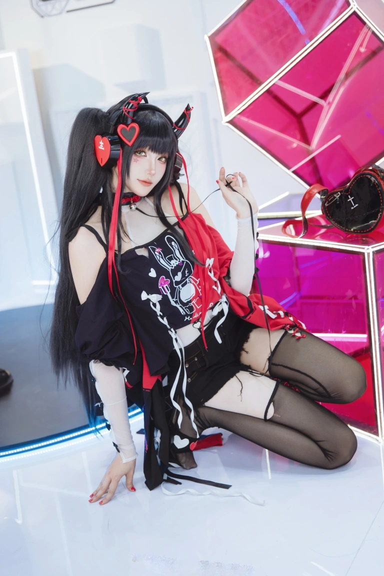 瓜希酱《交错战线cos旋律》写真图集 14P｜在线预览与图包下载