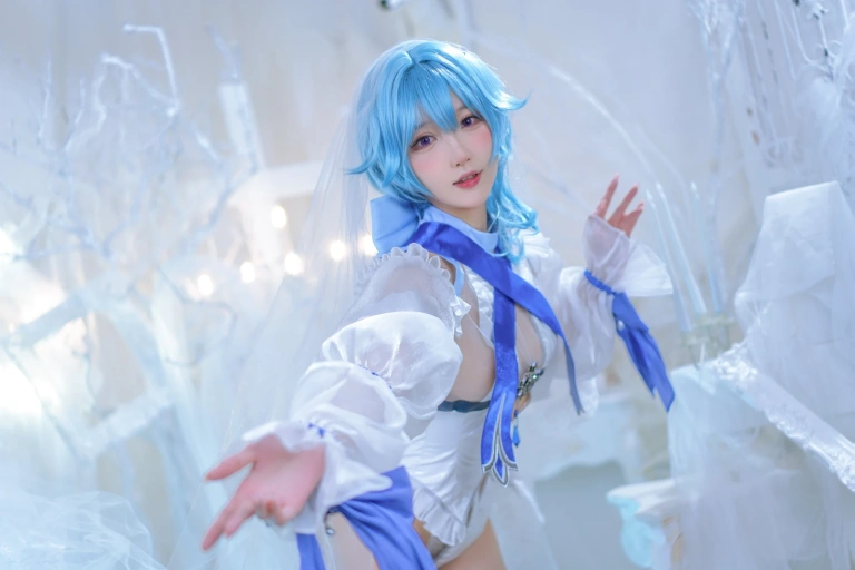 阿包也是兔娘《加冕图 优菈》写真图集 25P｜在线预览与图包下载